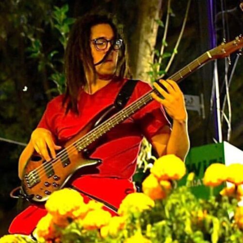 Emanuel-Ortega-bajo-electrico-perfil-2