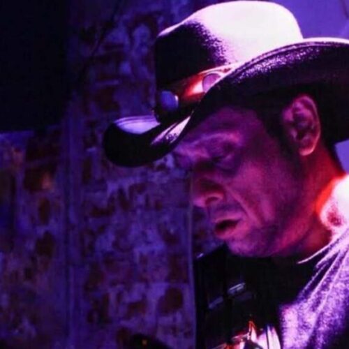 Guillermo-Lopez-MemoBlues-canto-guitarra-electrica-portada