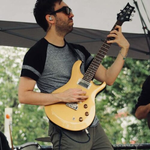 Jorge-Acoltzi-guitarra-electrica-perfil