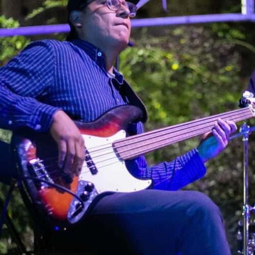 Ernesto-Hidalgo-Alvarado-bajo-electrico-perfil