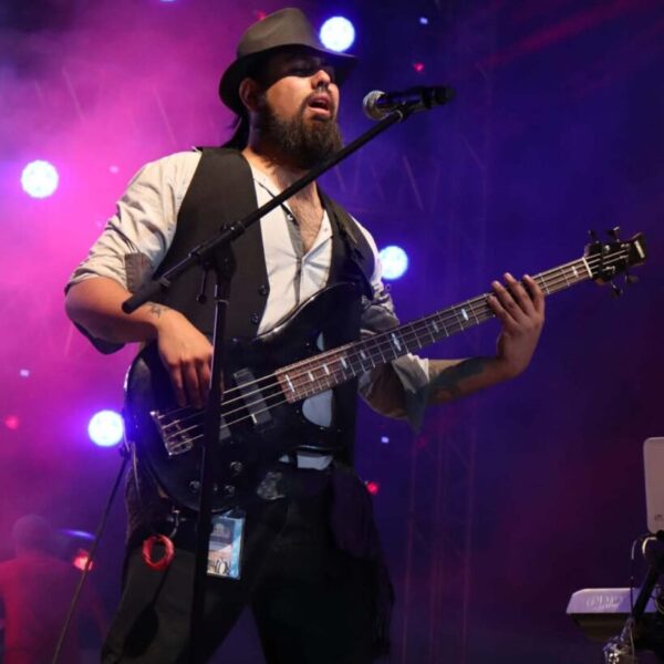 Irvin-Buleje-bajo-canto-perfil