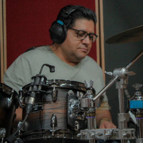 Jose-Pena-Bateria-Guitarra-Electrica-Perfil Jose-Pena-Bateria-Guitarra-Electrica-Perfil